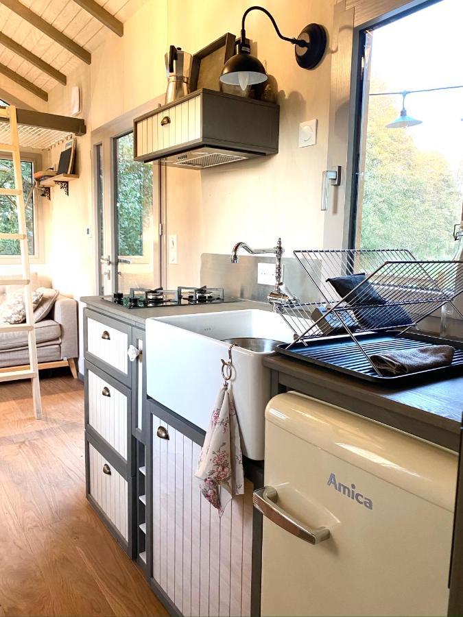 Вилла Jolie Tiny House Sous Les Grands Arbres Шоле Экстерьер фото